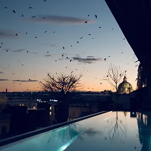 5* Ξενοδοχείο Grand Ferdinand - Your In The City Center