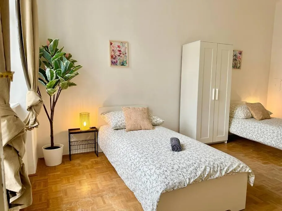 130 M2 Spacious 5 Bedroom Apartment Βιέννη