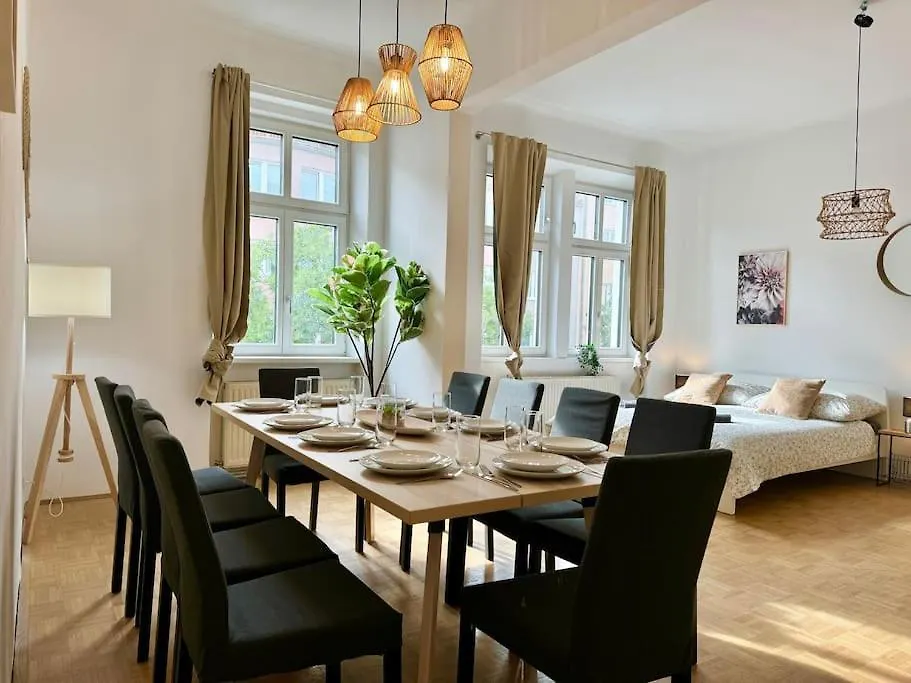 130 M2 Spacious 5 Bedroom Apartment contacts